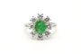 Bague 56 Bague contemporaine en or blanc 18 carats, émeraude et diamants 58 Facettes 20589