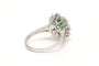 Bague 56 Bague contemporaine en or blanc 18 carats, émeraude et diamants 58 Facettes 20589