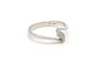 Bague 53 Bague contemporaine en or blanc 18 carats sertie de diamants 58 Facettes B661