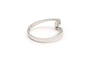Bague 53 Bague contemporaine en or blanc 18 carats sertie de diamants 58 Facettes B661
