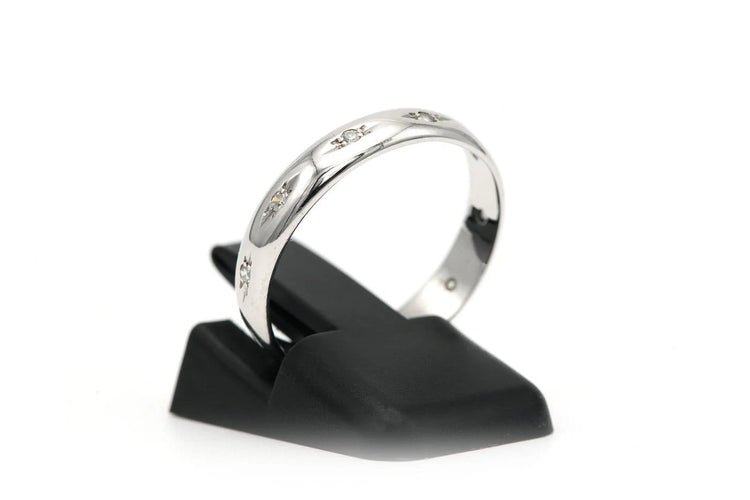 Bague 55 Bague contemporaine en or blanc 18 carats et diamants 58 Facettes B691