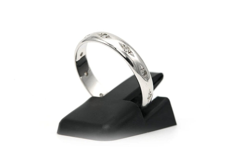 Bague 55 Bague contemporaine en or blanc 18 carats et diamants 58 Facettes B691