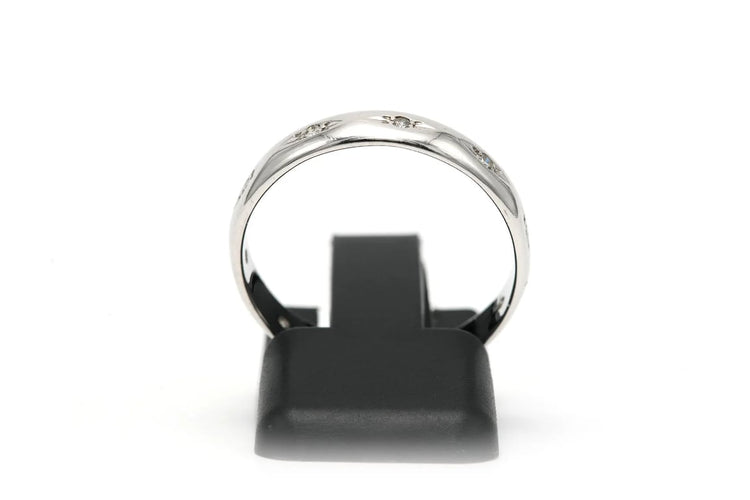 Bague 55 Bague contemporaine en or blanc 18 carats et diamants 58 Facettes B691