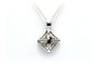Pendentif Pendentif contemporain en or blanc 18 carats serti de diamants 58 Facettes 22526