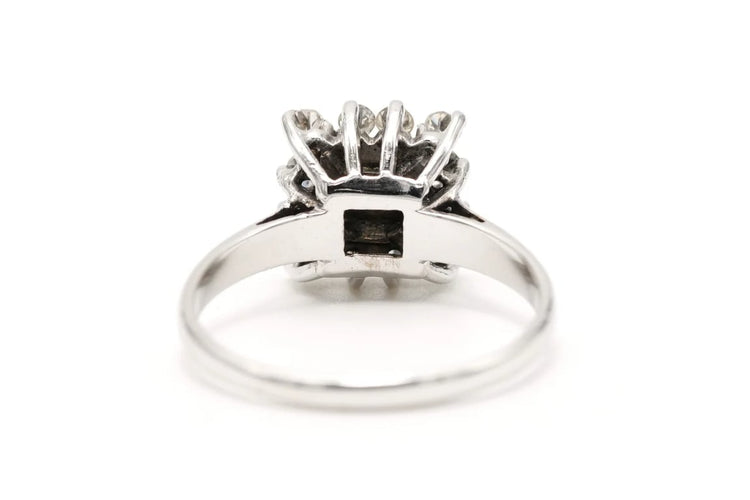 Bague 55 Bague contemporaine en or blanc 18 carats sertie de diamants 0,37 ct 58 Facettes 22591
