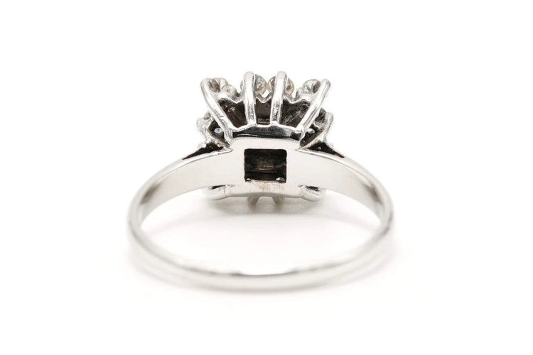 Bague 55 Bague contemporaine en or blanc 18 carats sertie de diamants 0,37 ct 58 Facettes 22591