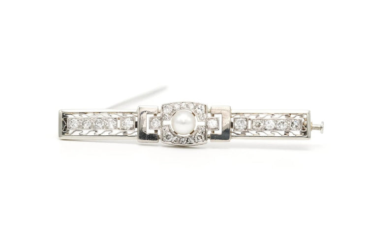 Broche Broche contemporaine en or blanc 18 carats avec perle et diamants taille brillant 58 Facettes B466