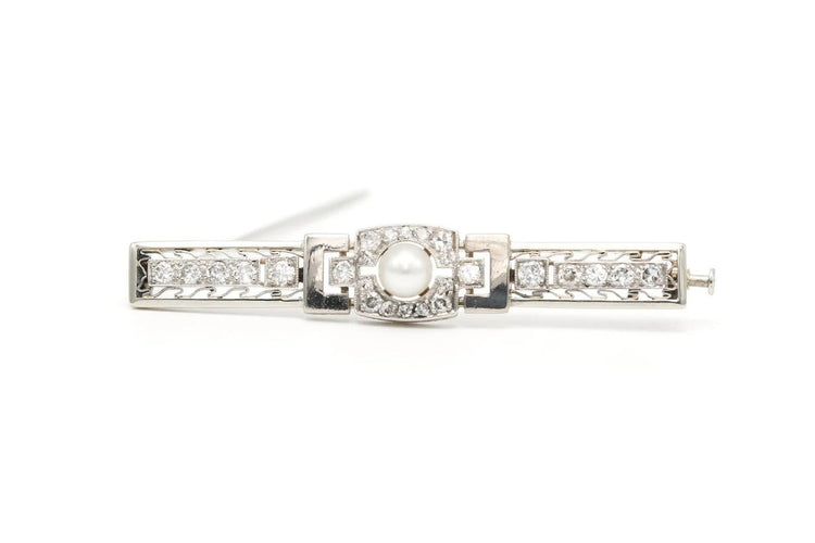 Broche Broche contemporaine en or blanc 18 carats avec perle et diamants taille brillant 58 Facettes B466