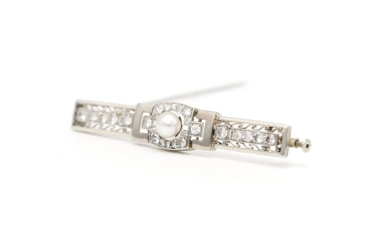 Broche Broche contemporaine en or blanc 18 carats avec perle et diamants taille brillant 58 Facettes B466