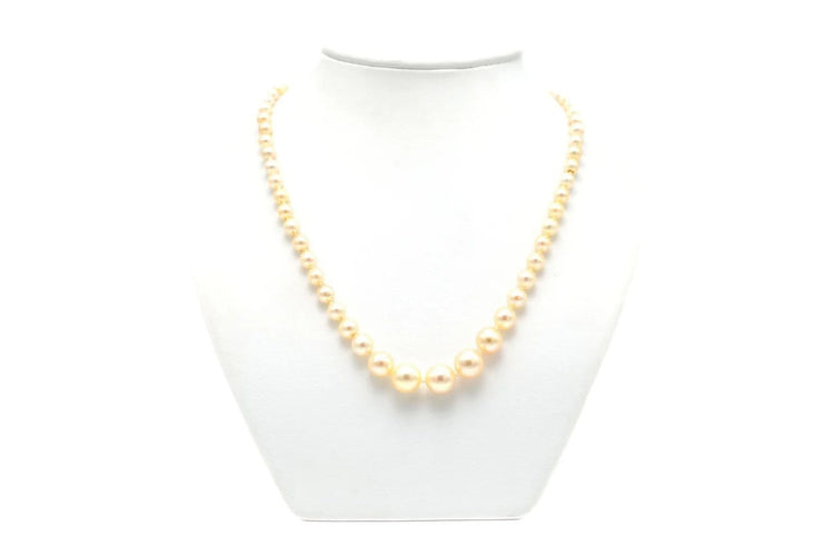 Collier Collier années 70 en or blanc 18 carats, émeraudes et perles 58 Facettes 22636