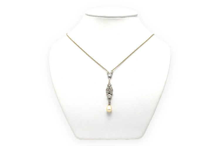 Collier Collier Art déco en or blanc 18 carats et platine, perles et diamants 58 Facettes 22778