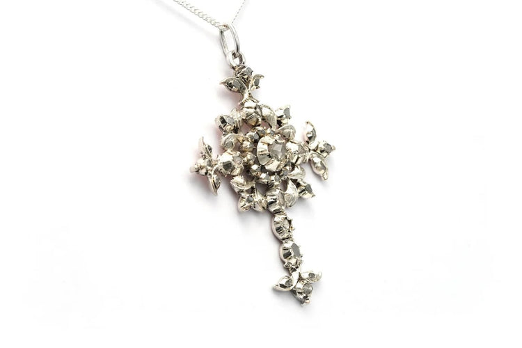 Pendentif Napoléon III - Pendentif en or blanc 18 carats et argent serti de diamants 58 Facettes B729