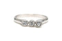 Bague 52 Bague contemporaine en or blanc 18 carats sertie de diamants 58 Facettes 22893