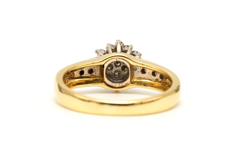 Bague 50 Bague contemporaine en or jaune 18 carats sertie de diamants 0,25 ct 58 Facettes 19454