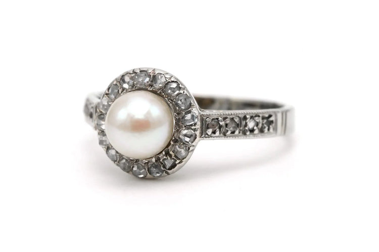 Bague 49 Art déco - Bague en or blanc, perle et diamants 58 Facettes B730