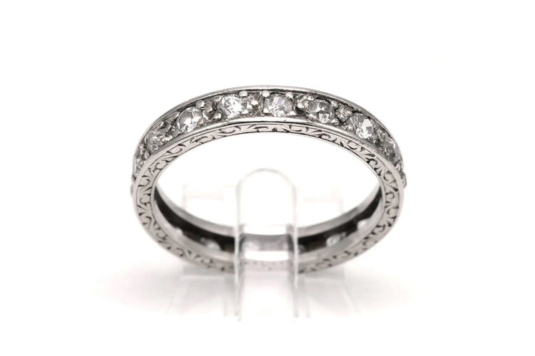 Bague 50 Bague Art déco sertie de diamants taille ancienne en or blanc 18 carats 58 Facettes B776