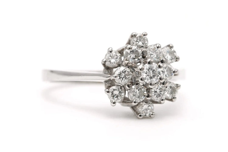 Bague 55 Bague contemporaine en or blanc 18 carats sertie de diamants 0,56 ct 58 Facettes 23104
