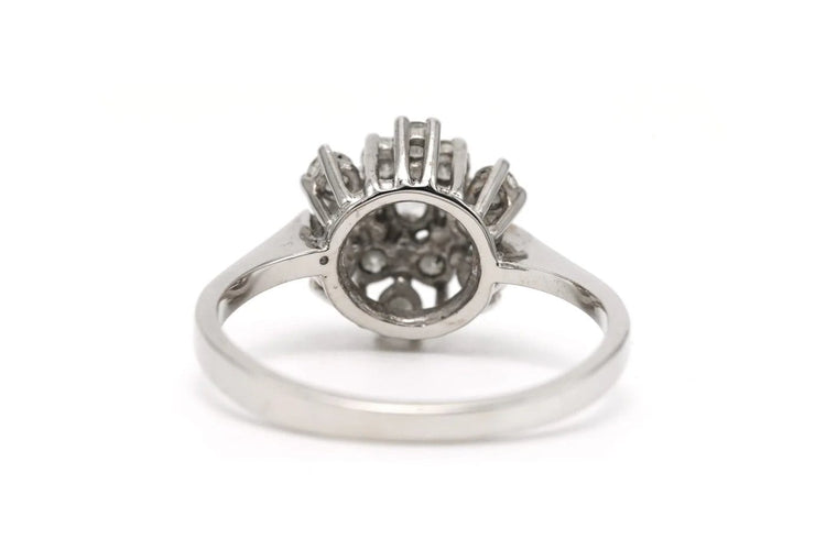 Bague 55 Bague contemporaine en or blanc 18 carats sertie de diamants 0,56 ct 58 Facettes 23104