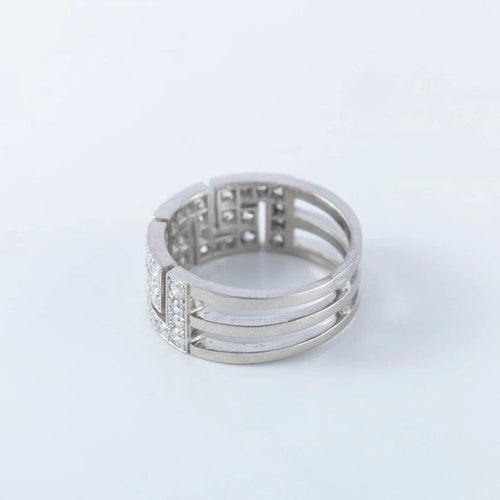 Bague 54 Bague à motifs grecs en platine et diamants 58 Facettes