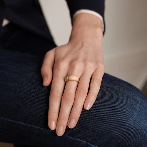 Bague 52 Van Cleef & Arpels - Bague en or jaune 18K diamants et corail 58 Facettes