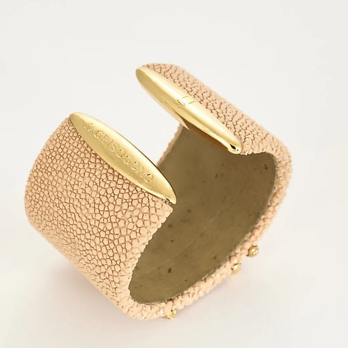 52f85539-64a3-48ac-142d-faf98c0e7300