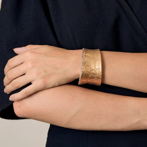 Bracelet Pomellato - Bracelet ouvert en or rose 18K serti de diamants 58 Facettes