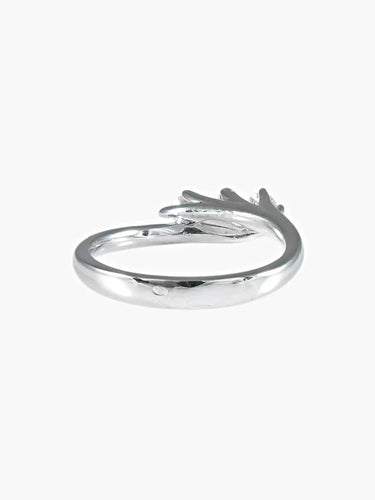 Bague 52 Bague jarretière en or blanc et diamants 58 Facettes 400