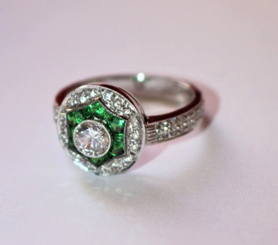 Bague 53 Bague style Art déco en or blanc 18k, diamants et tsavorites 58 Facettes 416