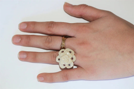 Bague 49.5 Bague camélia en or rose 18k avec saphirs et améthystes 58 Facettes 478