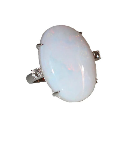 Bague 53.5 Bague opale blanche d’Australie en or gris 18k et diamants 58 Facettes 479