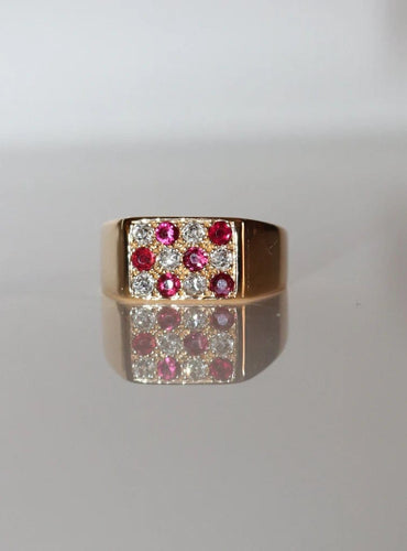 Bague 56 Bague chevalière - Rubis et diamants en or jaune 18 carats 58 Facettes 541