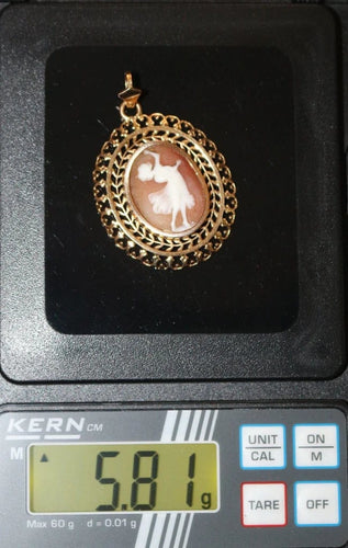 Pendentif Pendentif camée danseuse à l’antique en or jaune 18 carats 58 Facettes 592