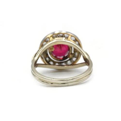 Bague 52 Bague en or jaune sertie d’un grenat et de diamants 58 Facettes 1090