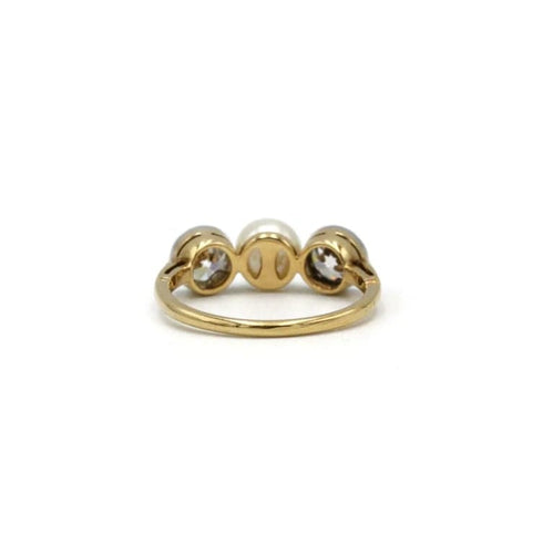 Bague 46 Bague trilogie XIXe siècle en or jaune 750 avec perle et diamants 58 Facettes 1241