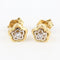 Boucles d'oreilles Boucles d'oreilles fleur en or jaune et blanc 18 carats et diamants 58 Facettes 131208
