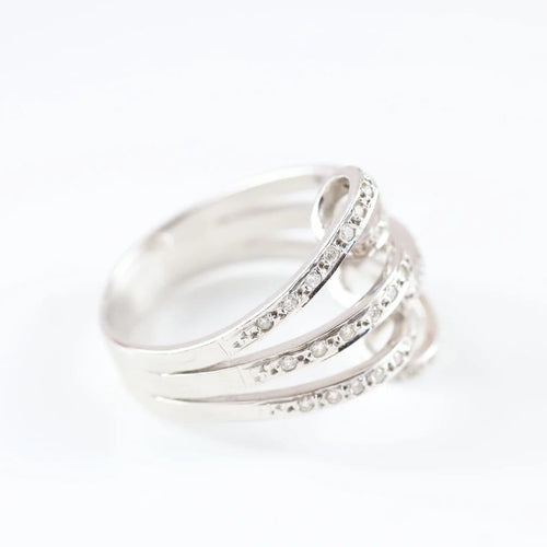 Bague 60 Bague vintage en or blanc 18 carats sertie de diamants 58 Facettes 131366D