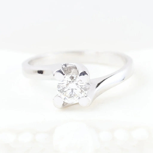 Bague 50 Bague solitaire en or blanc 18 carats avec diamant 0,32 ct 58 Facettes 133721C