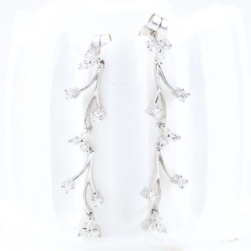 Boucles d'oreilles Boucles d'oreilles pendantes en or blanc et diamants taille brillant 58 Facettes 133721D