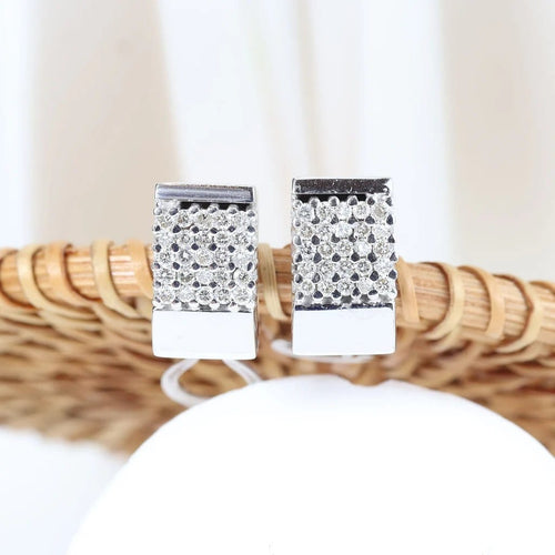 Boucles d'oreilles Boucles d'oreilles rectangulaires en or blanc 18 carats et diamants 58 Facettes J010000312