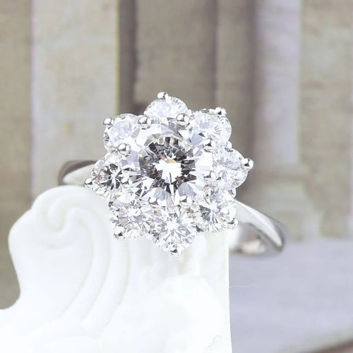 Bague Bague rosette en or blanc 18 carats avec diamants 58 Facettes 136043