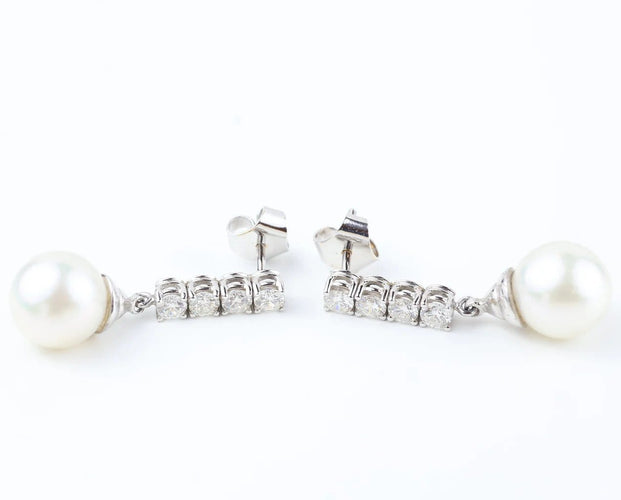 Boucles d'oreilles Boucles d'oreilles en or blanc 18 carats, diamants et perles 58 Facettes
