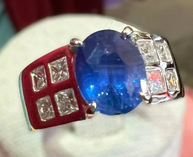 Bague 54.5 Bague de fiançailles en or blanc 18 carats, saphir et diamants 58 Facettes 7352 A