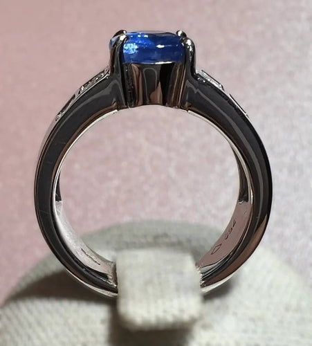 Bague 54.5 Bague de fiançailles en or blanc 18 carats, saphir et diamants 58 Facettes 7352 A