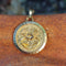 Pendentif Médaille signe du zodiaque Cancer en or jaune 18k 58 Facettes 221