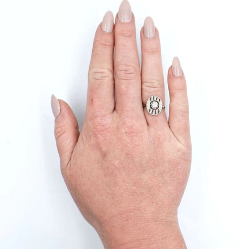 Bague 53 Bague Art déco ovale en or 18 carats, platine et diamants 58 Facettes