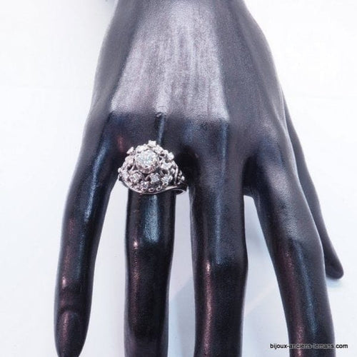 Bague 56 Bague dôme en or gris et diamants taille brillant 58 Facettes 3903