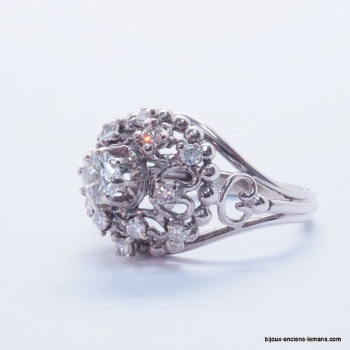 Bague 56 Bague dôme en or gris et diamants taille brillant 58 Facettes 3903