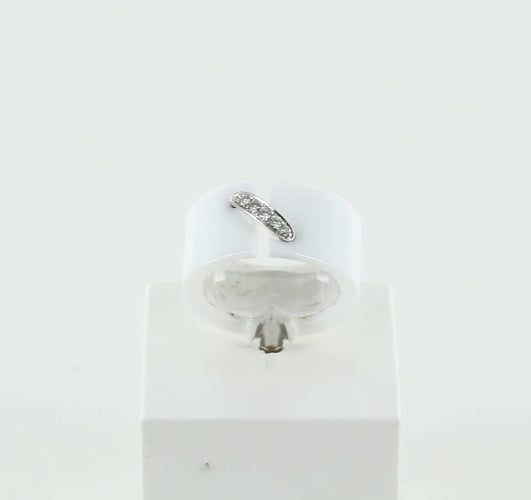 9c3b73ff-717e-436e-233d-ac56d8536300