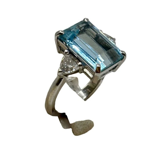 Bague 52 Bague aigue-marine et diamants en or blanc 18 carats 58 Facettes