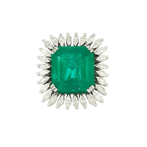 Bague 53 Bague marguerite en or blanc 18k et émeraude 13ct 58 Facettes 1972